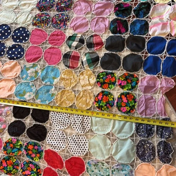Yo yo Quilt top VTG fabric 63” x 94” crochet bed cover wall hanging art granny - Picture 8 of 15
